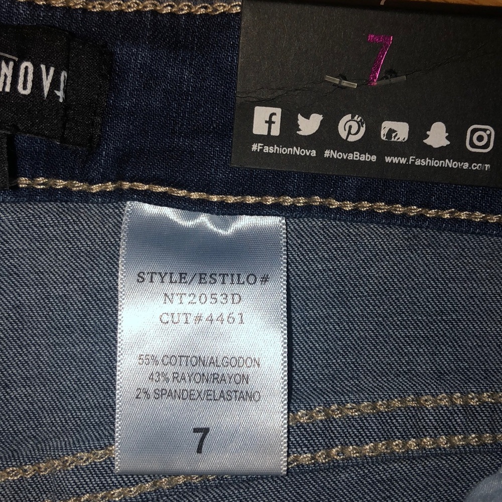 Distressed jeans - Picture 5 of 5